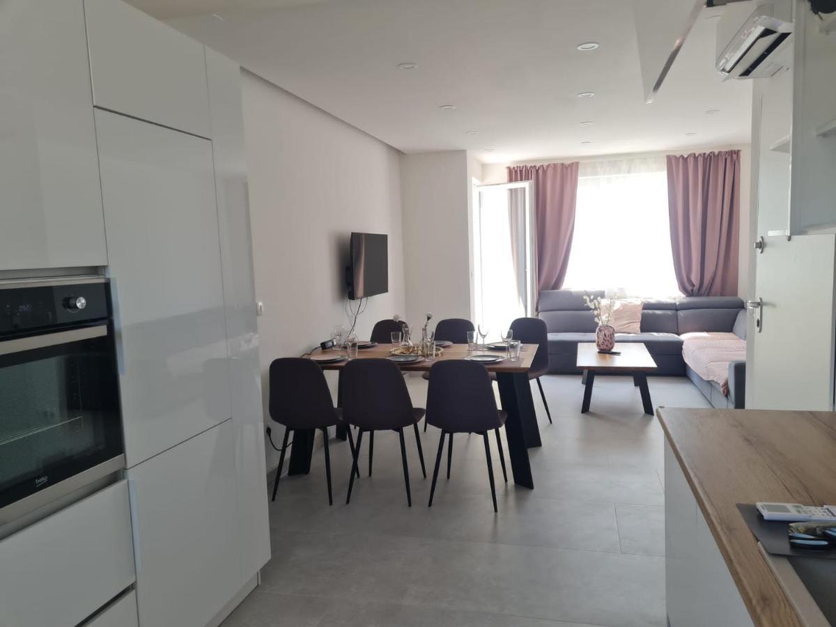 Holiday Apartment Marijana Kastela Exterior photo
