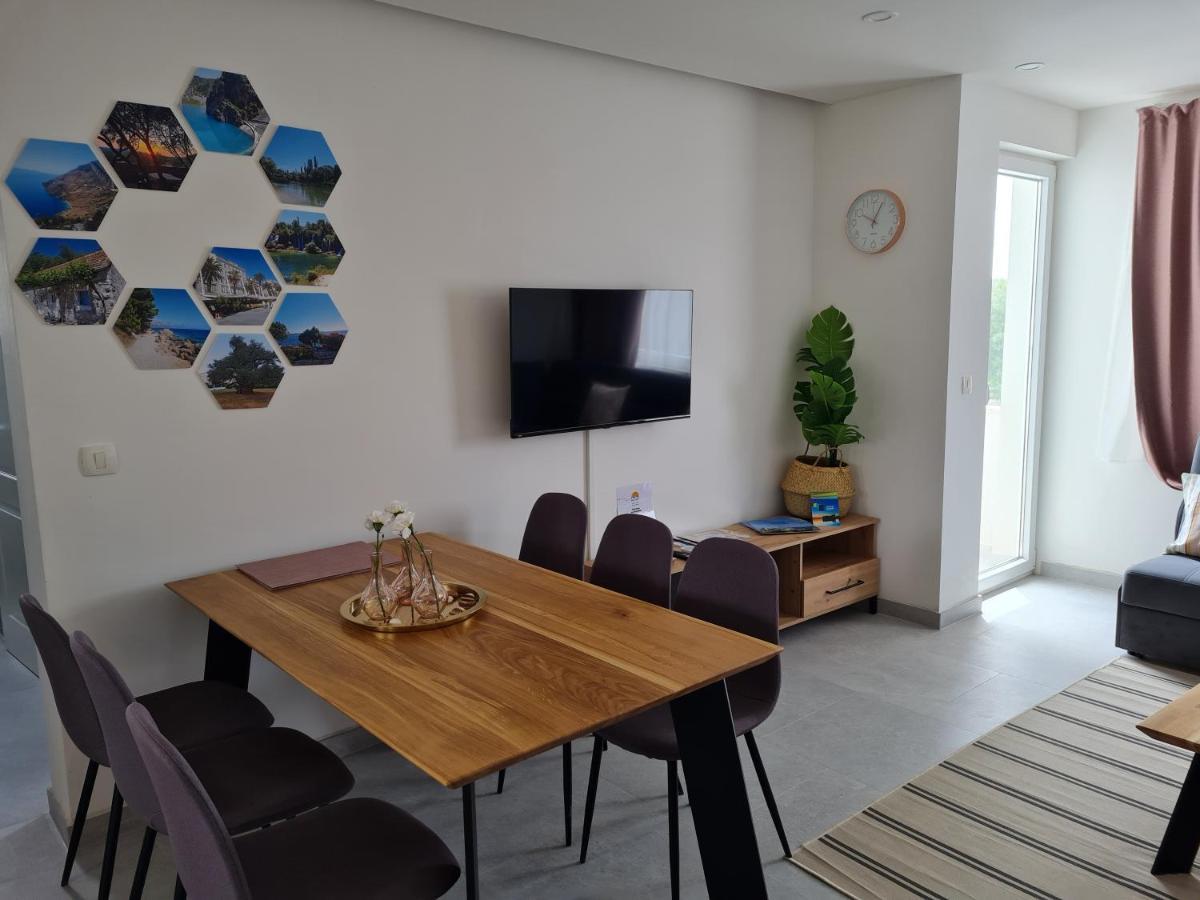 Holiday Apartment Marijana Kastela Exterior photo